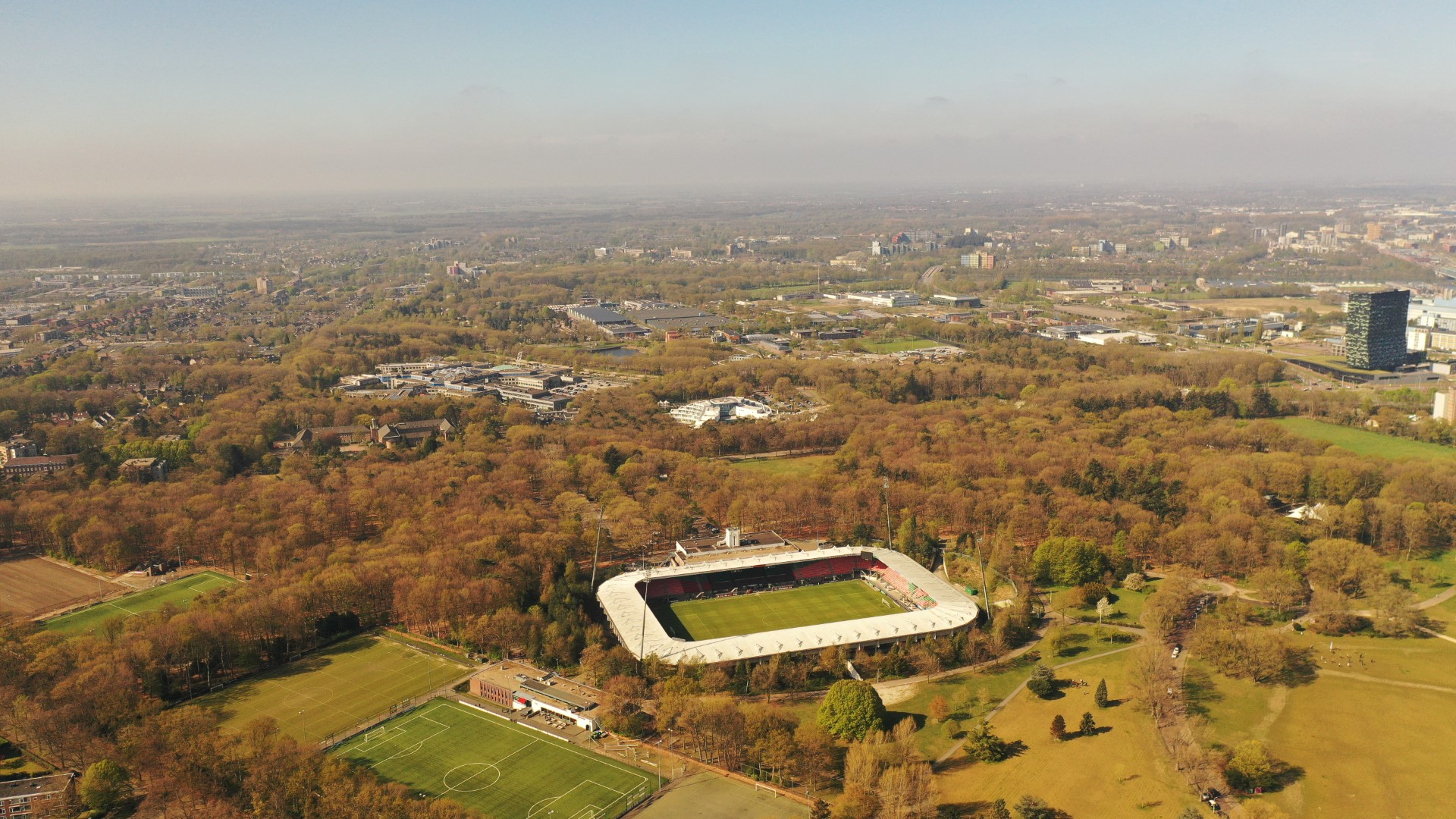 Een dronefoto van het gebied Stedelijk Landgoed in Winkelsteeg